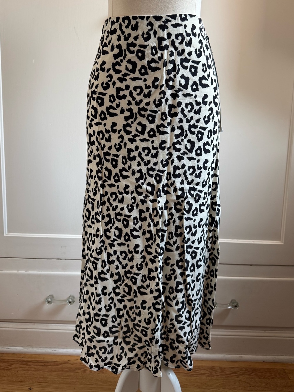 LEITH Leopard Print Midi Skirt